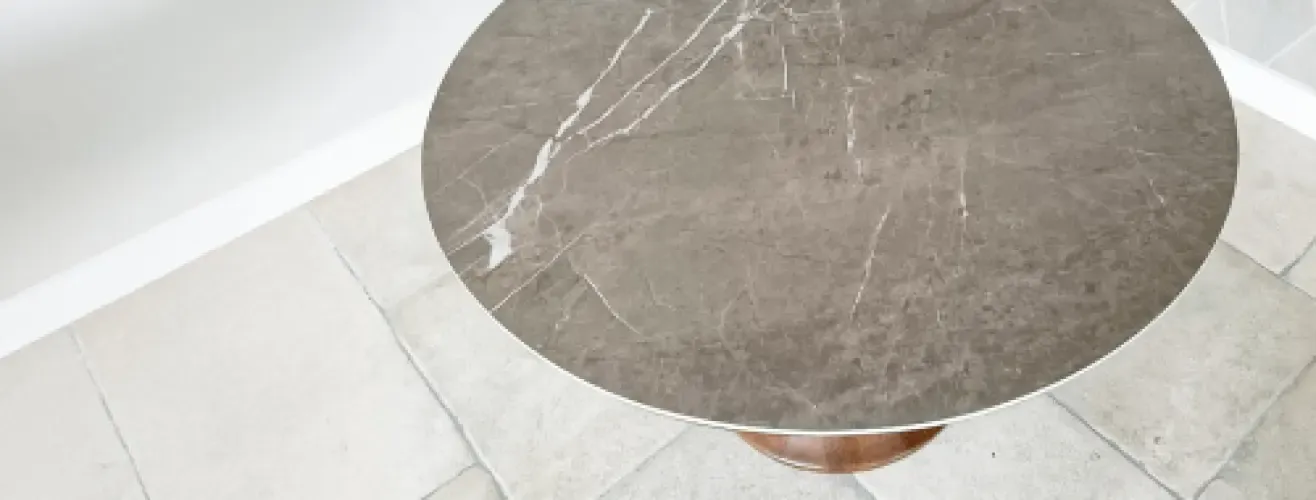Waarom Keramische Eettafels een Must-Have zijn voor Elk Interieur